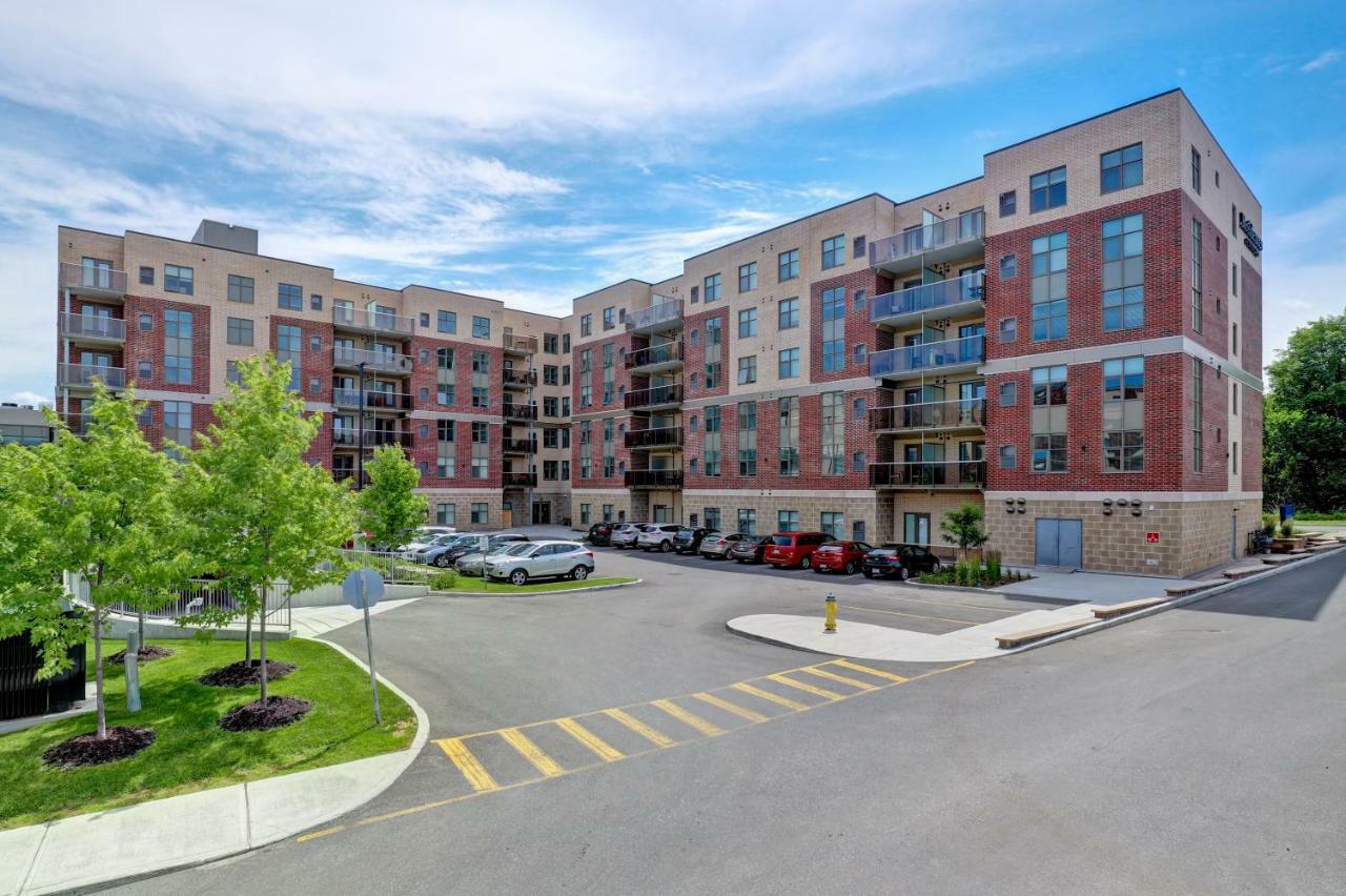 Residences At Kanata Lakes Exterior photo