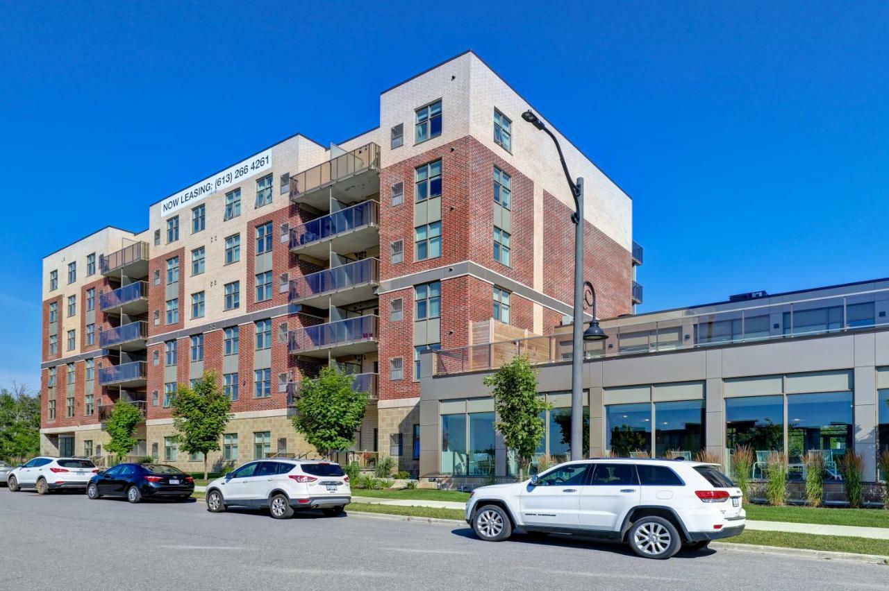 Residences At Kanata Lakes Exterior photo